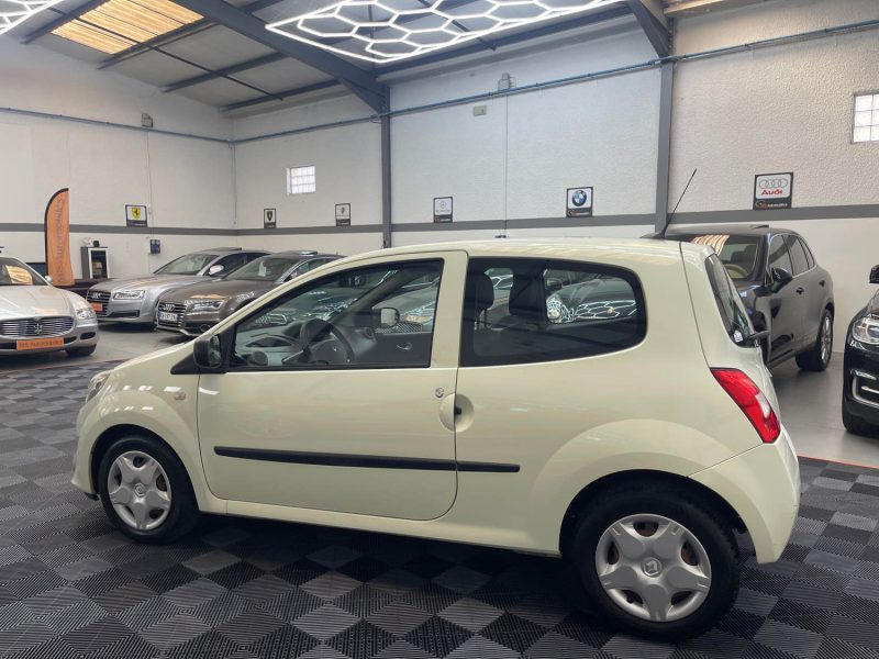 RENAULT TWINGO II 2011