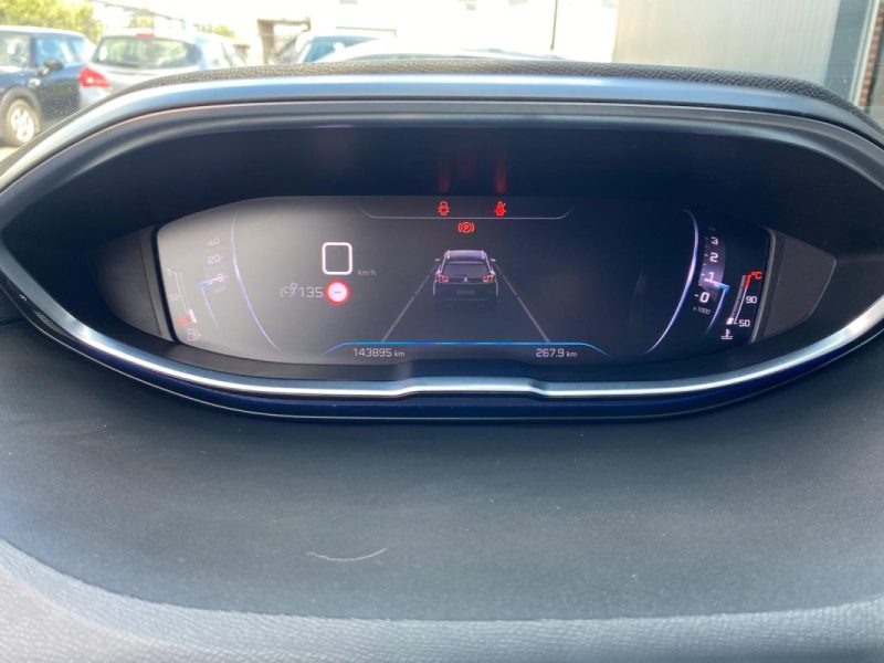 PEUGEOT 5008 1.5 BlueHDi 130ch Allure Pack 7 places 🚙 Suivi complet ✅