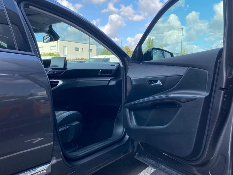 PEUGEOT 5008 1.5 BlueHDi 130ch Allure Pack 7 places 🚙 Suivi complet ✅