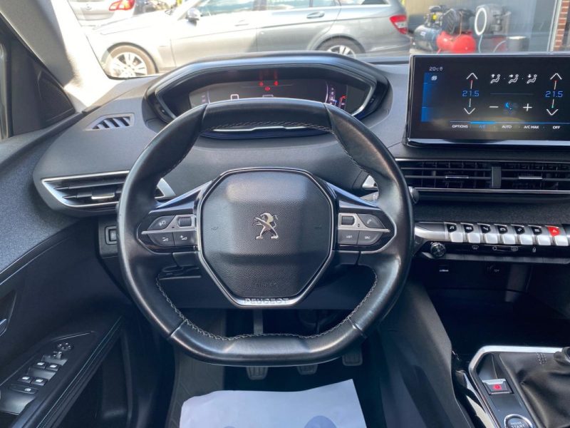 PEUGEOT 5008 1.5 BlueHDi 130ch Allure Pack 7 places 🚙 Suivi complet ✅