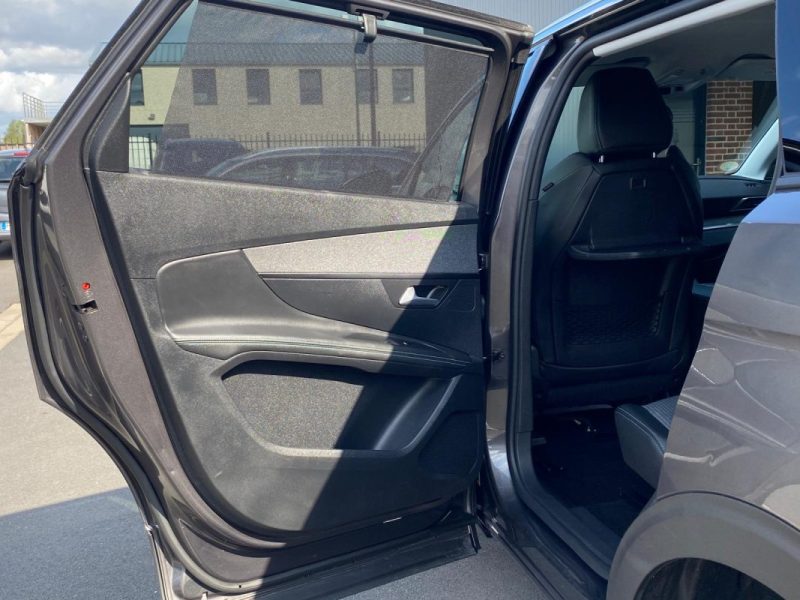 PEUGEOT 5008 1.5 BlueHDi 130ch Allure Pack 7 places 🚙 Suivi complet ✅