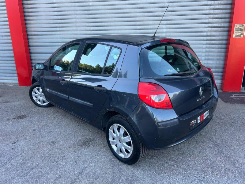 RENAULT CLIO 2006