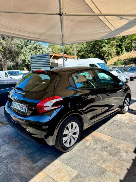 PEUGEOT 208 2013
