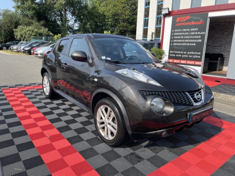 NISSAN JUKE 2011