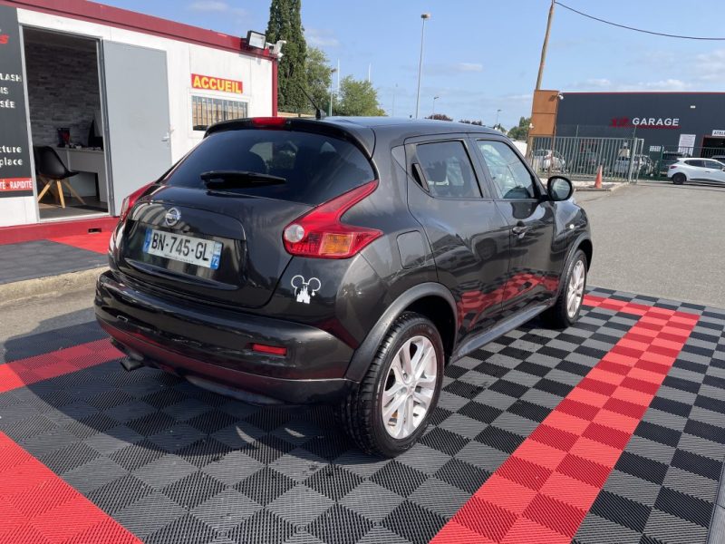 NISSAN JUKE 2011