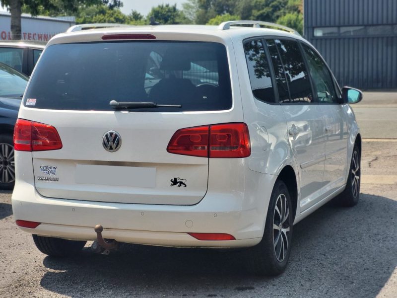 VOLKSWAGEN TOURAN 2012