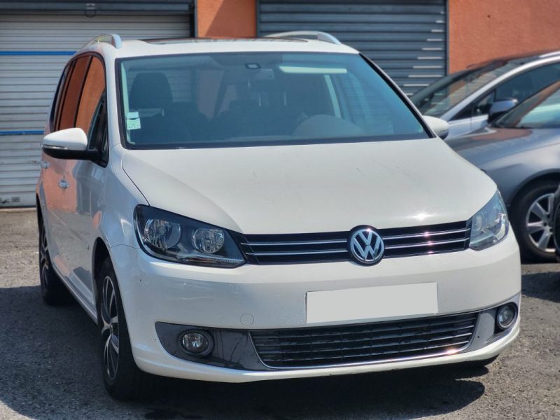VOLKSWAGEN TOURAN 2012