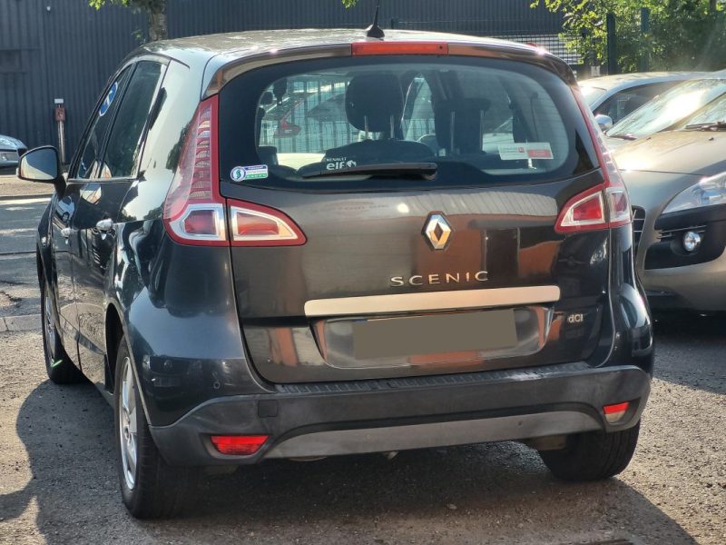RENAULT SCENIC III 2011