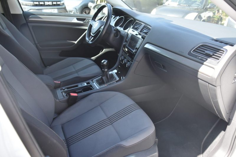 VOLKSWAGEN GOLF 2017