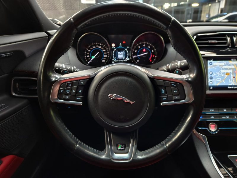 JAGUAR XE 2017 2.0 240 R-SPORT BVA8*MERIDIAN*CAMERA*CUIR*