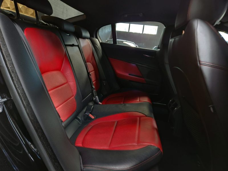 JAGUAR XE 2017 2.0 240 R-SPORT BVA8*MERIDIAN*CAMERA*CUIR*