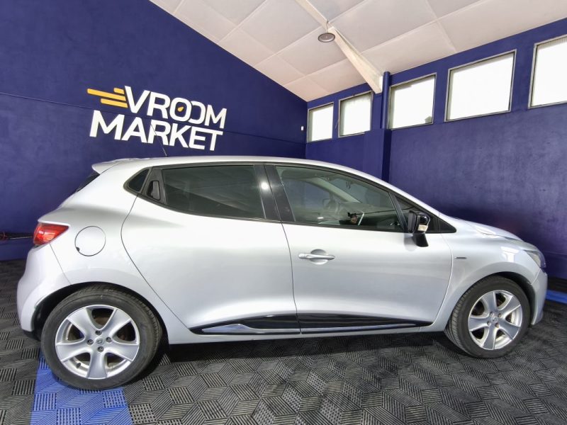 RENAULT CLIO IV 1,2 16 V 75 CV , LIMITED , FAIBLE KILOMETRAGE , GPS