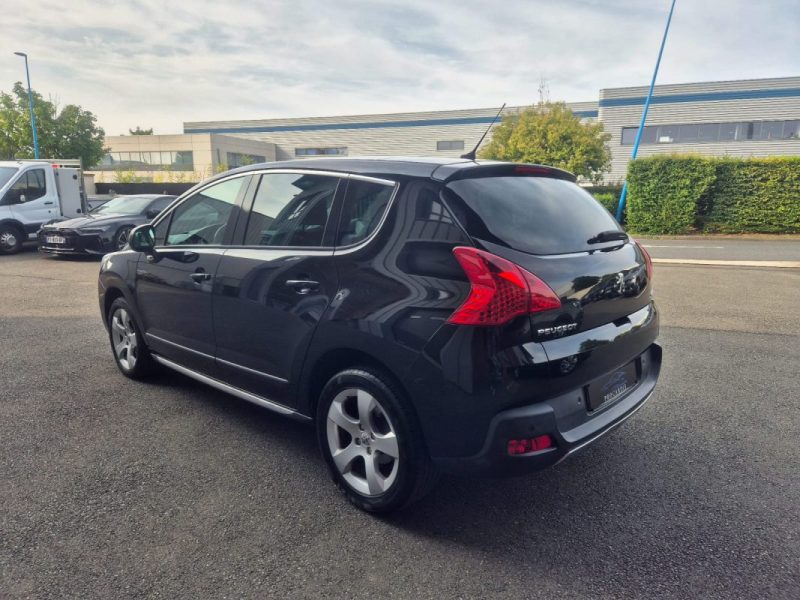 PEUGEOT 3008 2011