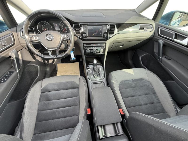 VOLKSWAGEN Golf Sportsvan  2017