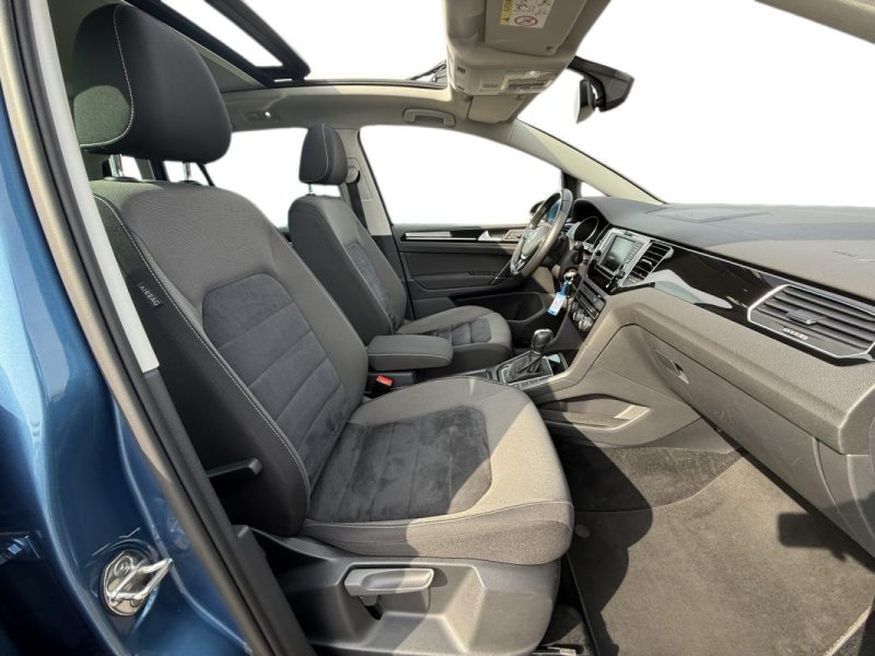 VOLKSWAGEN Golf Sportsvan  2017