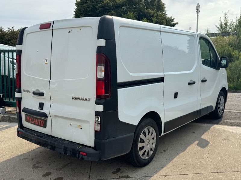 RENAULT TRAFIC 2016