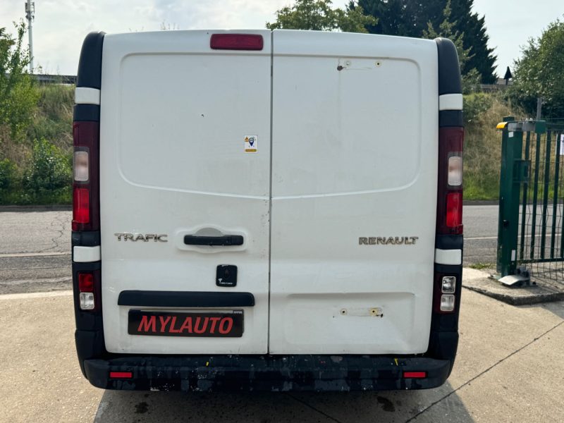 RENAULT TRAFIC 2016
