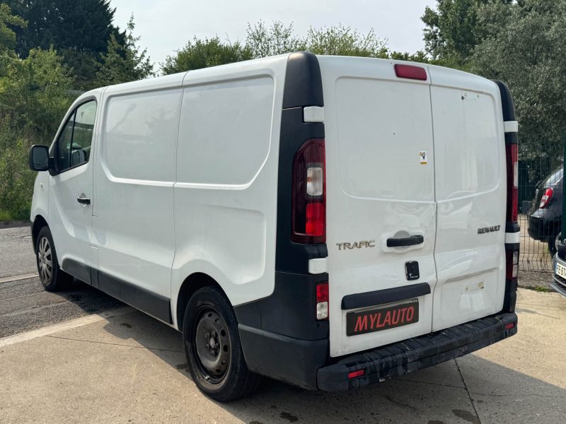 RENAULT TRAFIC 2016