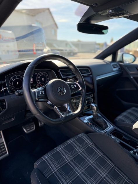 VOLKSWAGEN GOLF VII GTD 184 DSG7