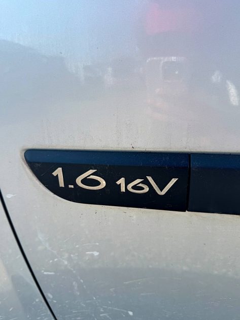 RENAULT MEGANE 1.6i 16V