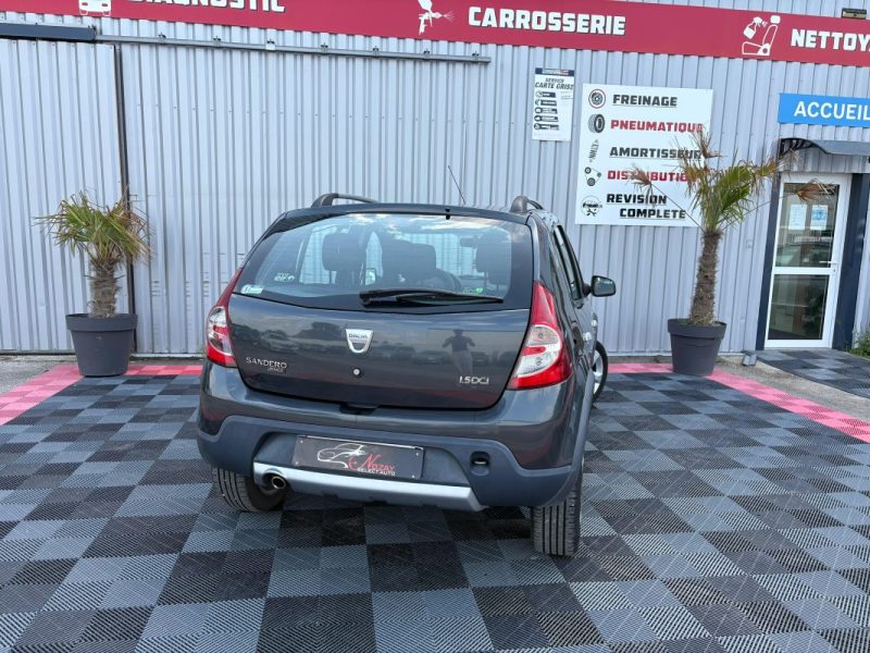 DACIA SANDERO 2010