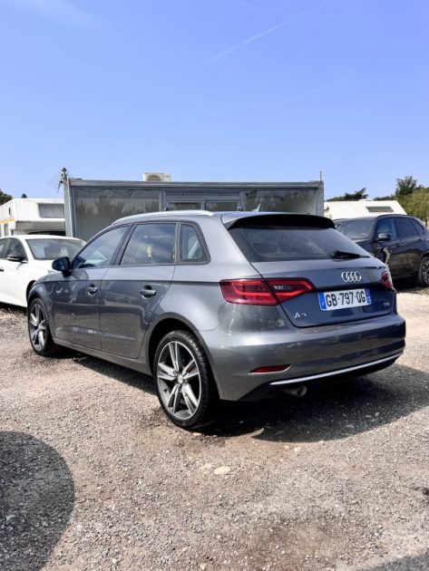 AUDI A3 SPORTBACK 1.6 TDI 110CH FAP ATTRACTION S-TRONIC 