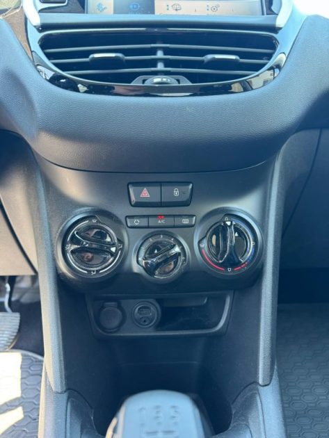 PEUGEOT 208 1.4 VTI 95CV / Moteur à Chaine / Première Main / CT OK 