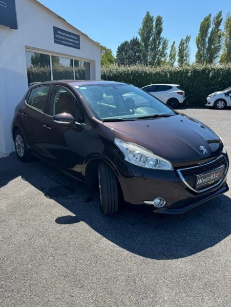 PEUGEOT 208 1.4 VTI 95CV / Moteur à Chaine / Première Main / CT OK 