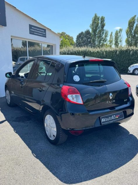 RENAULT  CLIO 3 1.5Dci 90cv Dynamique / Distribution OK / Révisée 