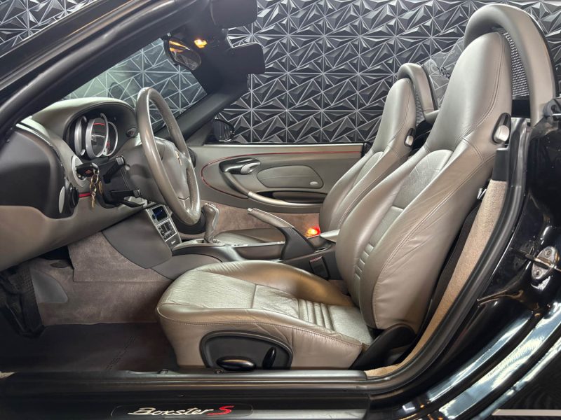 PORSCHE BOXSTER S TYPE 986 3.2 260 CH