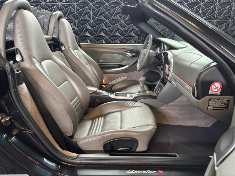 PORSCHE BOXSTER S TYPE 986 3.2 260 CH