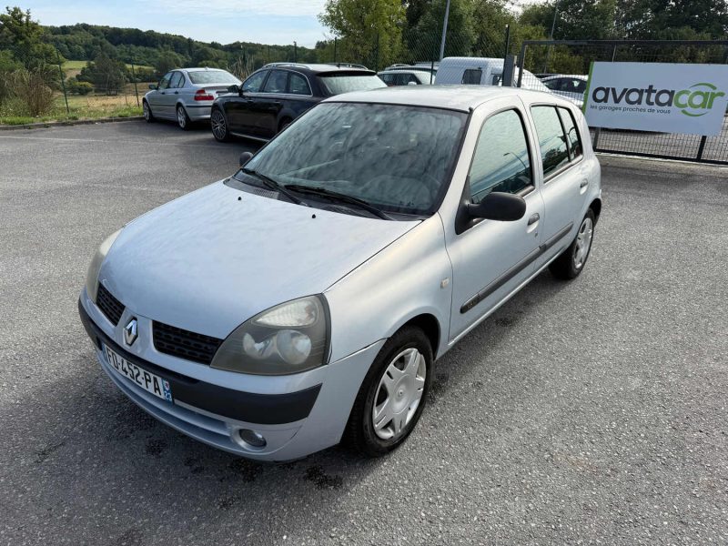 RENAULT CLIO 2002