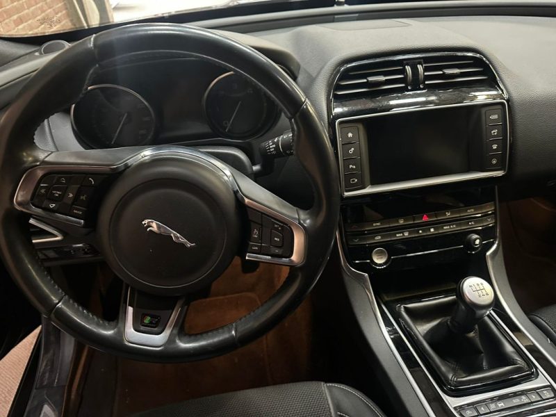 JAGUAR XE 2.0 163CV R-Sport 2016