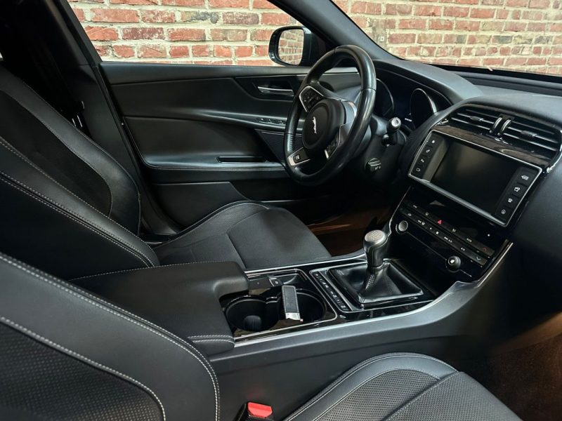 JAGUAR XE 2.0 163CV R-Sport 2016