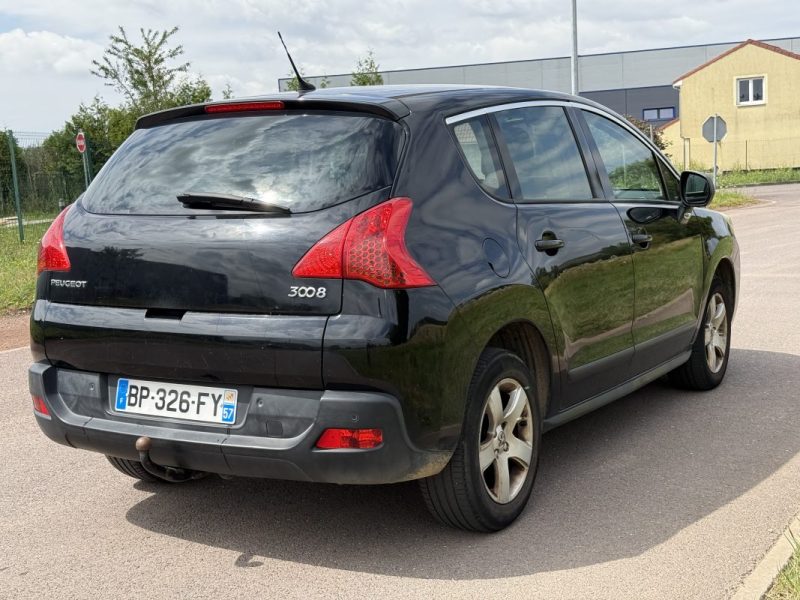 PEUGEOT 3008 2011