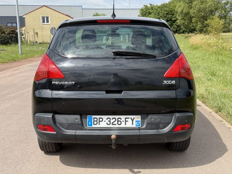 PEUGEOT 3008 2011