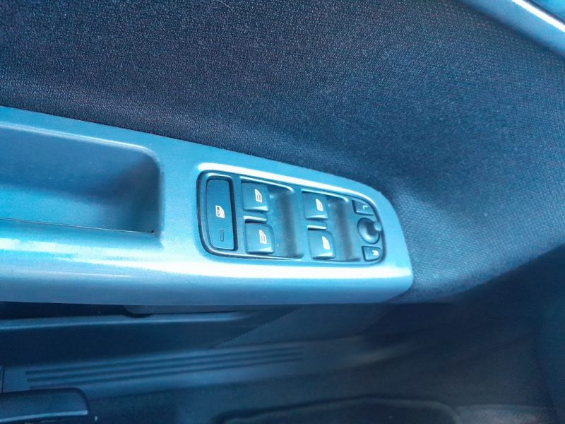 VOLVO V50 D2 KINETIC 1.6d BVM6 115CV 2010