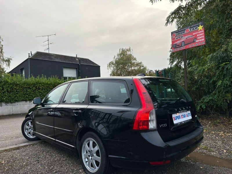 VOLVO V50 D2 KINETIC 1.6d BVM6 115CV 2010