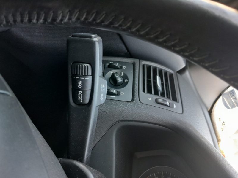 VOLVO V50 D2 KINETIC 1.6d BVM6 115CV 2010