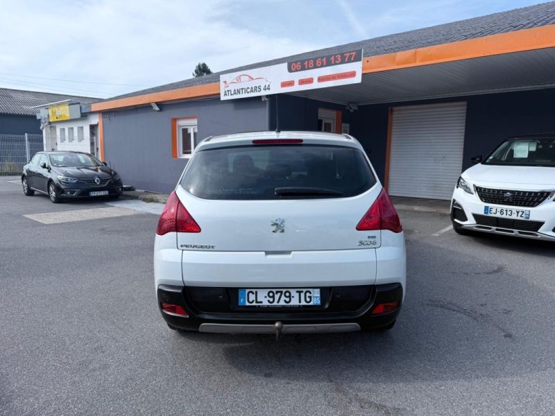 PEUGEOT 3008 2012