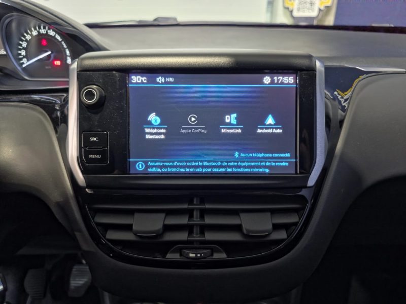 PEUGEOT 208 1.2 PureTech 82ch Active / CARPLAY