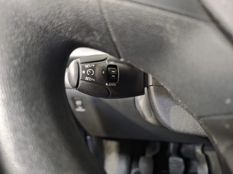 PEUGEOT 208 1.2 PureTech 82ch Active / CARPLAY