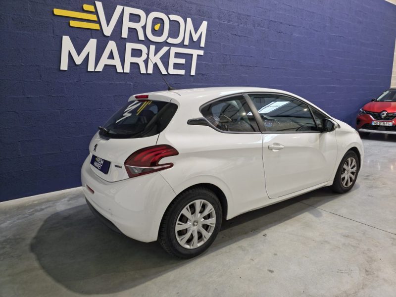 PEUGEOT 208 1.2 PureTech 82ch Active / CARPLAY