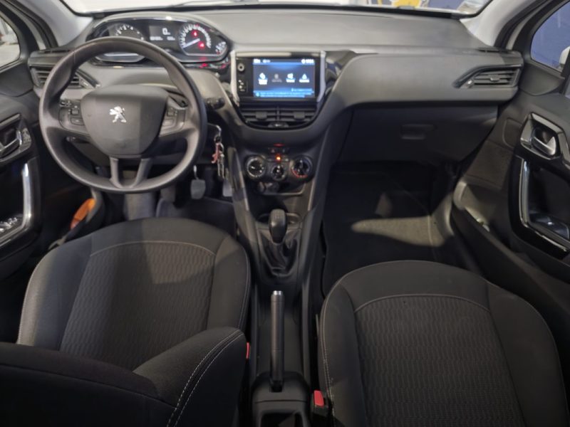 PEUGEOT 208 1.2 PureTech 82ch Active / CARPLAY
