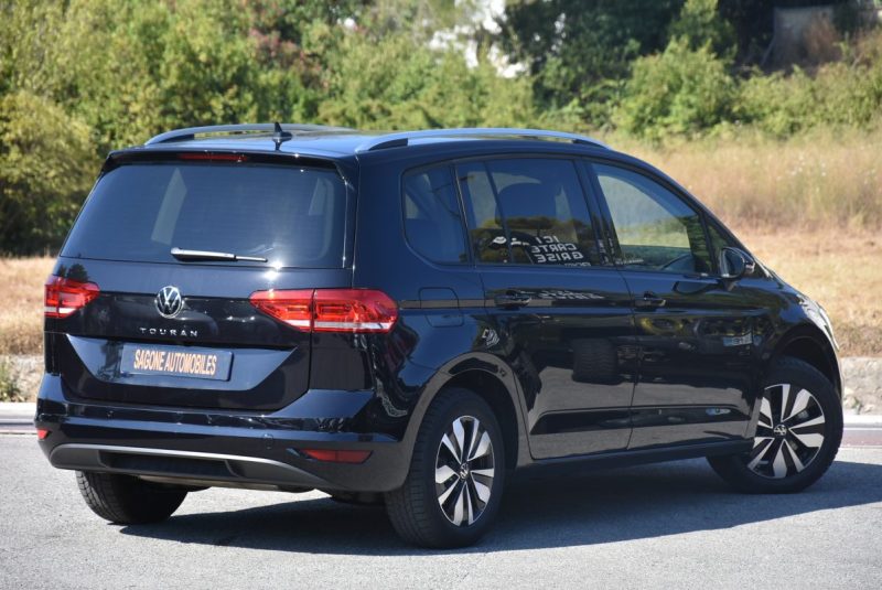 VOLKSWAGEN TOURAN 2024