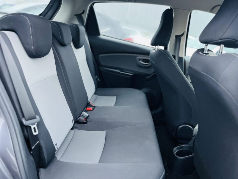 TOYOTA YARIS III 1.5 HYBRID BUSINESS 100H