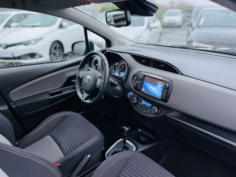 TOYOTA YARIS III 1.5 HYBRID BUSINESS 100H