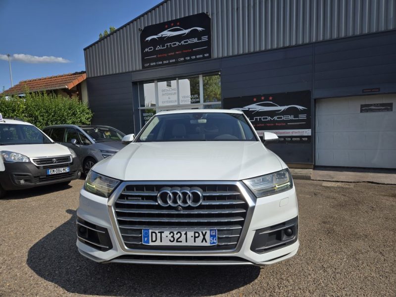 AUDI Q7 2015