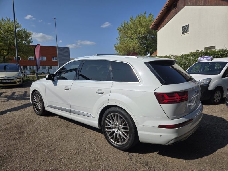 AUDI Q7 2015