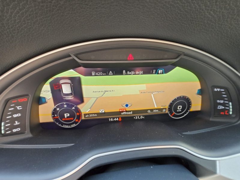 AUDI Q7 2015